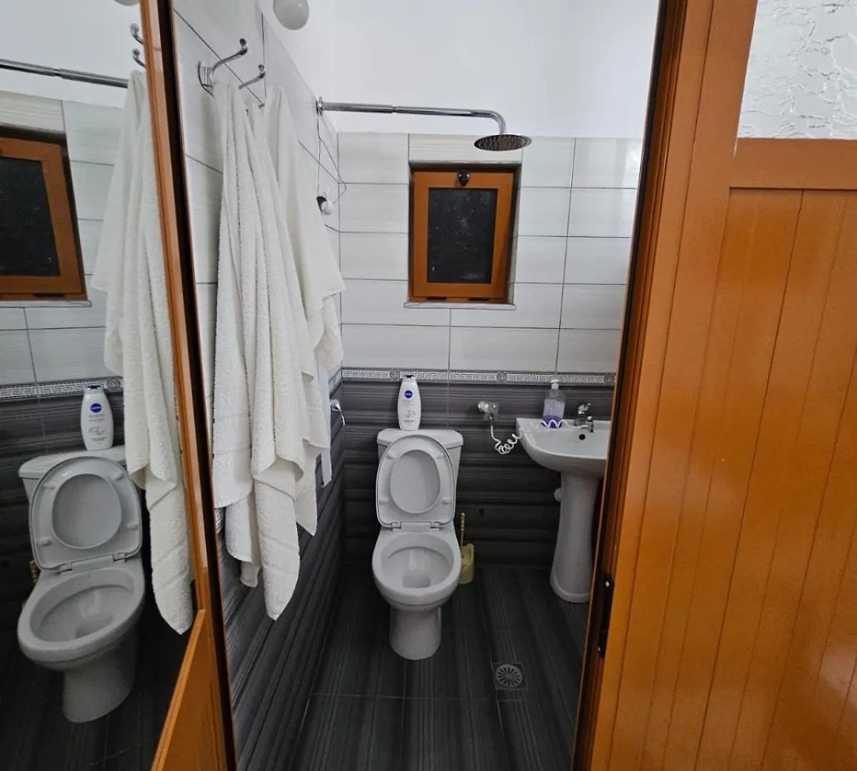 Guest house Bujtina Polimen Hotel Permet Albania